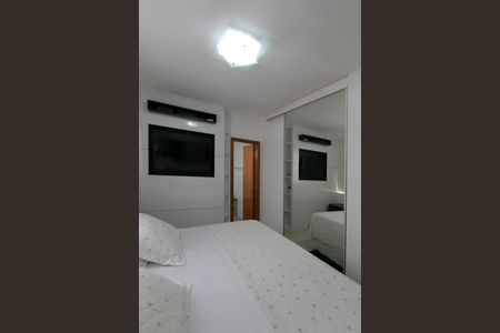 Apartamento à venda com 127m², 3 quartos e 2 vagas Apartamento à venda com 127m², 3 quartos e 2 vagasSuite