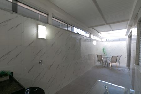 Apartamento à venda com 127m², 3 quartos e 2 vagas Apartamento à venda com 127m², 3 quartos e 2 vagasVaranda gourmet