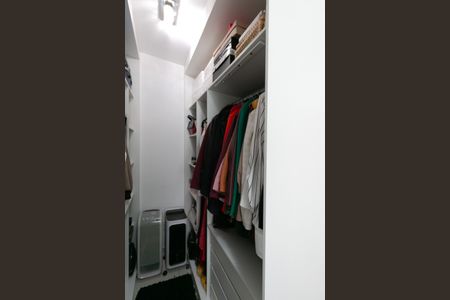 Apartamento à venda com 127m², 3 quartos e 2 vagas Apartamento à venda com 127m², 3 quartos e 2 vagasCloset