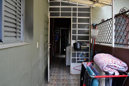 Casa à venda com 231m², 3 quartos e 2 vagasArea de serviço