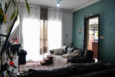 Casa à venda com 231m², 3 quartos e 2 vagasSala