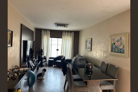 Casa à venda com 187m², 3 quartos e 5 vagasSala