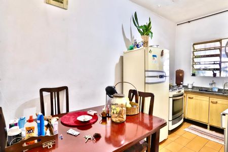 Casa à venda com 220m², 2 quartos e 8 vagas Casa à venda com 220m², 2 quartos e 8 vagasCozinha