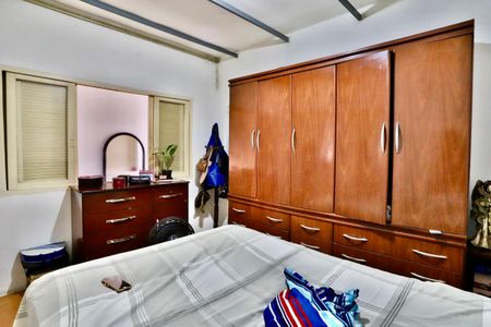 Casa à venda com 220m², 2 quartos e 8 vagas Casa à venda com 220m², 2 quartos e 8 vagasQuarto 1