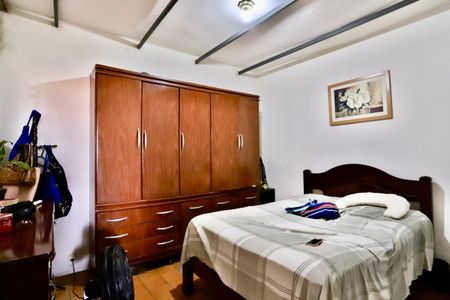 Casa à venda com 220m², 2 quartos e 8 vagas Casa à venda com 220m², 2 quartos e 8 vagasQuarto 1