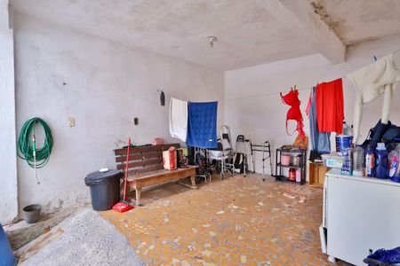 Casa à venda com 220m², 2 quartos e 8 vagas Casa à venda com 220m², 2 quartos e 8 vagasÁrea de Serviço