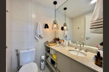 Apartamento à venda com 89m², 3 quartos e 2 vagasBanheiro da Suíte