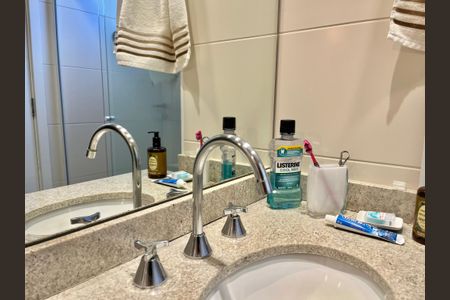 Apartamento à venda com 89m², 3 quartos e 2 vagasBanheiro da Suíte