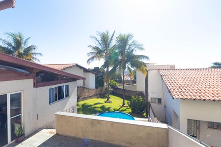 Casa à venda com 415m², 2 quartos e 2 vagas Casa à venda com 415m², 2 quartos e 2 vagasQuintal