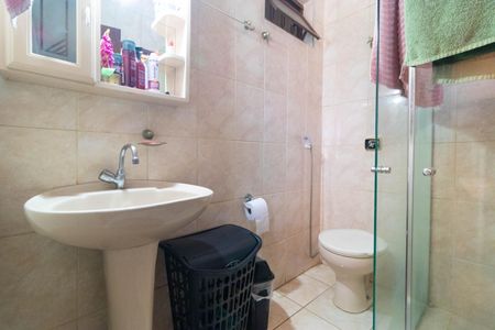 Casa à venda com 415m², 2 quartos e 2 vagas Casa à venda com 415m², 2 quartos e 2 vagasBanheiro da Suíte