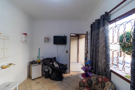 Casa à venda com 415m², 2 quartos e 2 vagas Casa à venda com 415m², 2 quartos e 2 vagasSala