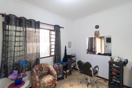 Casa à venda com 415m², 2 quartos e 2 vagas Casa à venda com 415m², 2 quartos e 2 vagasSala