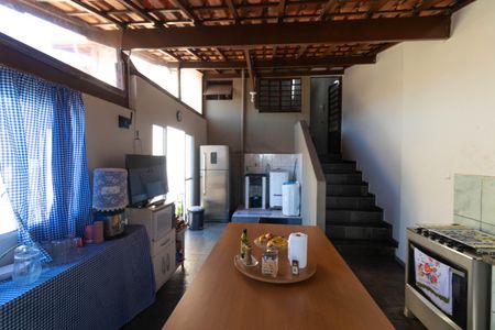 Casa à venda com 415m², 2 quartos e 2 vagas Casa à venda com 415m², 2 quartos e 2 vagasÁrea Gourmet