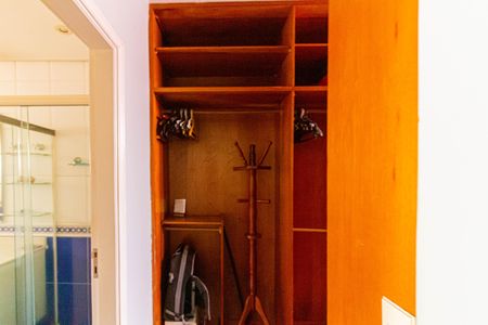 Casa à venda com 300m², 3 quartos e 1 vagaSuíte / Closet