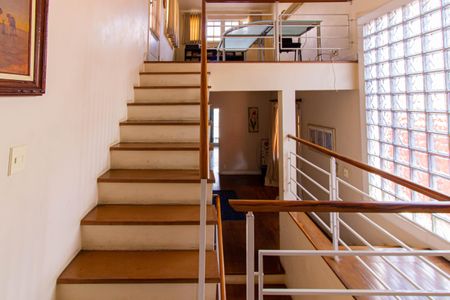 Casa à venda com 300m², 3 quartos e 1 vagaEscada