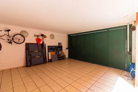 Casa à venda com 300m², 3 quartos e 1 vagaGaragem