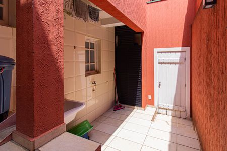 Casa à venda com 300m², 3 quartos e 1 vagaÁrea de Serviço