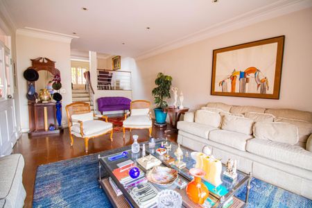 Casa à venda com 300m², 3 quartos e 1 vagaSala