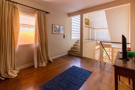 Casa à venda com 300m², 3 quartos e 1 vagaSala de TV 2