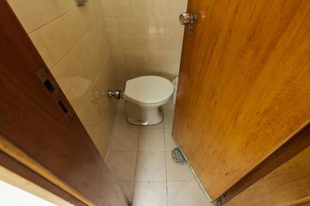 Apartamento para alugar com 95m², 2 quartos e 1 vaga Apartamento para alugar com 95m², 2 quartos e 1 vagaBanheiro de Serviço
