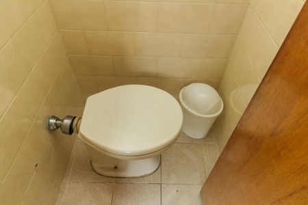 Apartamento para alugar com 95m², 2 quartos e 1 vaga Apartamento para alugar com 95m², 2 quartos e 1 vagaBanheiro de Serviço