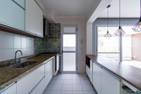 Apartamento à venda com 96m², 2 quartos e 2 vagas Apartamento à venda com 96m², 2 quartos e 2 vagasCozinha