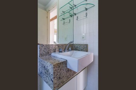 Apartamento à venda com 96m², 2 quartos e 2 vagas Apartamento à venda com 96m², 2 quartos e 2 vagasBanheiro da Suíte 2
