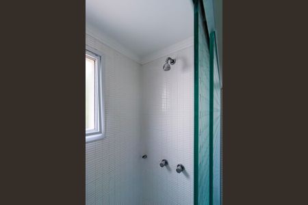 Apartamento à venda com 96m², 2 quartos e 2 vagas Apartamento à venda com 96m², 2 quartos e 2 vagasBanheiro da Suíte 2