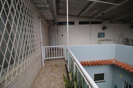 Casa à venda com 120m², 3 quartos e sem vagaQuintal fundos