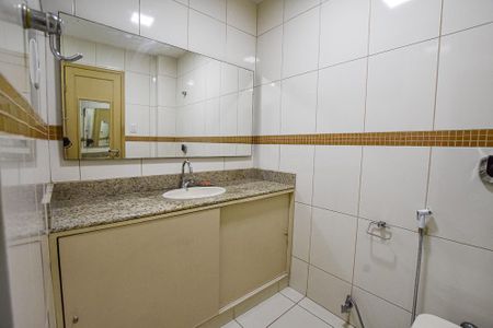 Apartamento à venda com 80m², 2 quartos e sem vagaBanheiro