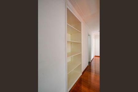 Apartamento à venda com 150m², 4 quartos e 1 vagaCorredor