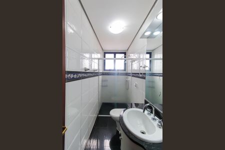 Apartamento à venda com 128m², 4 quartos e 4 vagas Apartamento à venda com 128m², 4 quartos e 4 vagasBanheiro