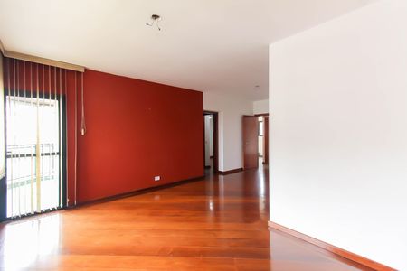 Apartamento à venda com 128m², 4 quartos e 4 vagas Apartamento à venda com 128m², 4 quartos e 4 vagasSala
