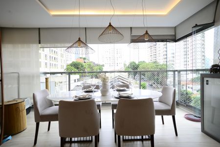 Apartamento para alugar com 85m², 2 quartos e 2 vagasVaranda