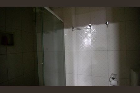 Casa para alugar com 250m², 2 quartos e 1 vaga Casa para alugar com 250m², 2 quartos e 1 vagaBanheiro da Suíte 1