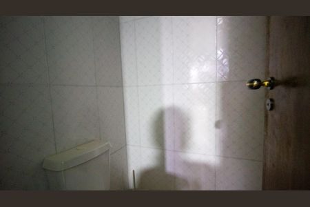 Casa para alugar com 250m², 2 quartos e 1 vaga Casa para alugar com 250m², 2 quartos e 1 vagaLavabo da Suíte 2