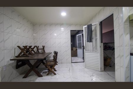 Casa para alugar com 250m², 2 quartos e 1 vaga Casa para alugar com 250m², 2 quartos e 1 vagaCozinha