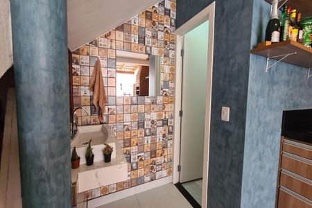 Casa à venda com 222m², 3 quartos e 3 vagaschurrasqueira - Banheiro