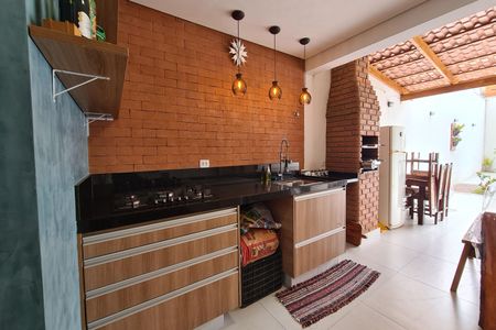 Casa à venda com 222m², 3 quartos e 3 vagasChurrasqueira