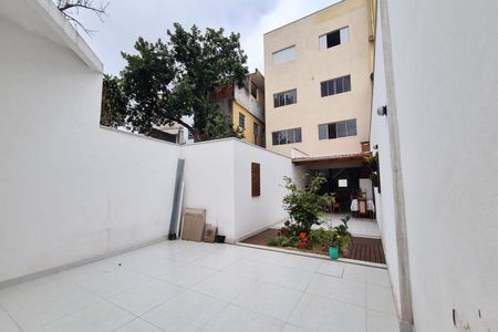 Casa à venda com 222m², 3 quartos e 3 vagasQuintal