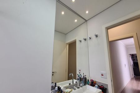 Casa à venda com 222m², 3 quartos e 3 vagasBanheiro da Suíte