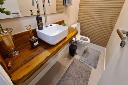 Casa à venda com 222m², 3 quartos e 3 vagasLavabo