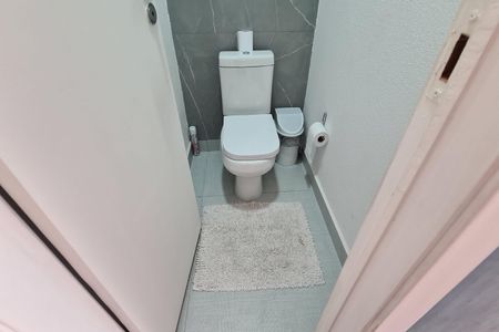 Casa à venda com 222m², 3 quartos e 3 vagaschurrasqueira - Banheiro