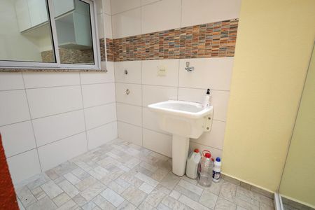 Apartamento à venda com 70m², 2 quartos e 1 vagaÁrea de Serviço