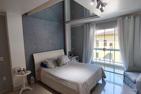 Casa à venda com 298m², 3 quartos e 3 vagasSuíte 2