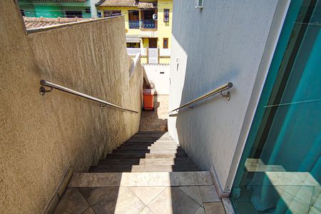 Casa à venda com 298m², 3 quartos e 3 vagasescada externa