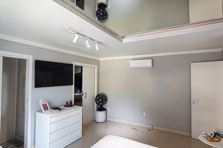 Casa à venda com 298m², 3 quartos e 3 vagasSuíte 2