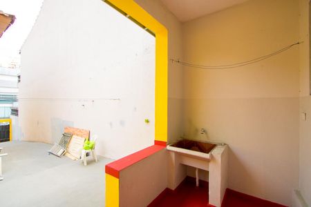 Casa para alugar com 55m², 2 quartos e 1 vagaÁrea de serviço