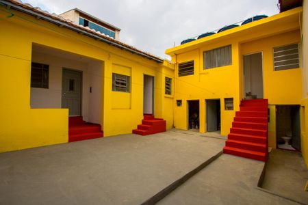 Casa para alugar com 55m², 2 quartos e 1 vagaQuintal