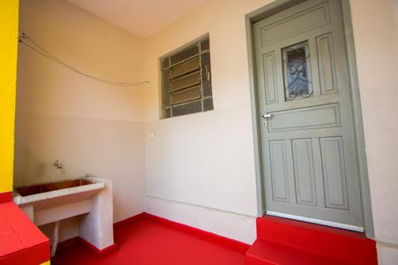 Casa para alugar com 55m², 2 quartos e 1 vagaÁrea de serviço